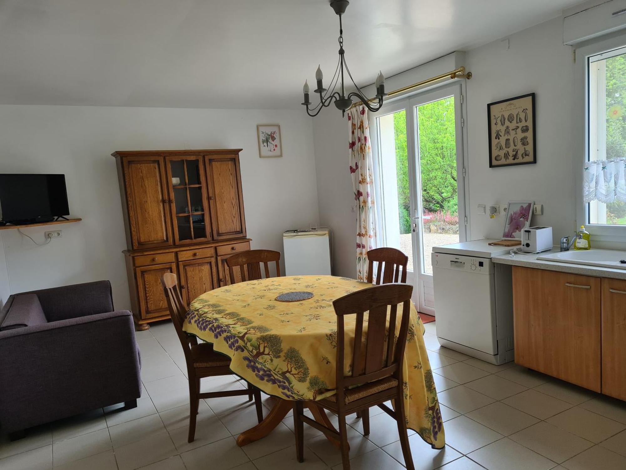 Chez Jaja Et Phiphi Appartement Bourg-et-Comin Buitenkant foto